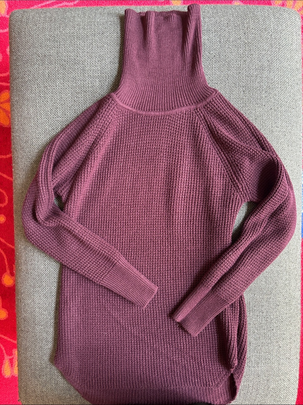 Seven Sisters Women's Ribbed Turtleneck Sweater - Plum